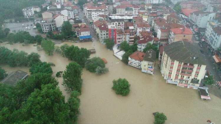 <p>Vali Nurtaç Arslan ve Bartın Belediye Başkanı Cemal Akın, bölgede incelemelerde bulundu.</p>