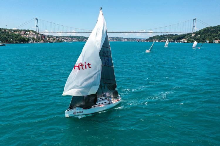 <p>Moda Deniz Kulübü ve Türkiye Açıkdeniz Yarış Kulübü iş birliğiyle düzenlenen Miles&Similes / Moda Deniz Kulübü Kabotaj Kupası Yat ve SportsBoat Yarışı, İstanbul Boğazı'nda yapıldı.</p>
