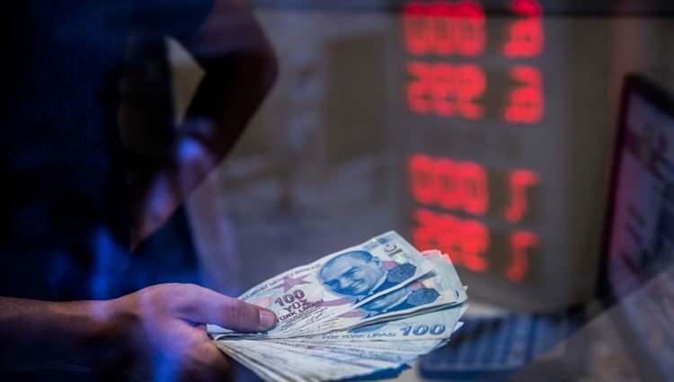 <p><strong>19) İttifak Holding</strong></p>
<p>Şirketimizin en güncel finansal tablolaında mevcut banka mevduatlarının tamamı TL cinsinden olduğu için, BDDK' nın 24.06.2022 tarihli, yabancı para nakdi varlıklarının TL karşılığı 15 Milyon TL'yi aşan şirketlere dönük TL cinsinden kredi kullanımını kısıtlayıcı kararının, Şirketimizin faaliyetleri ve finansal tabloları üzerinde herhangi bir etkisi olmayacağı öngörülmektedir. </p>
<p> </p>
<p><strong>20) İzmir Fırça</strong></p>
<p>BDDK ' nın 24.06.2022 tarih ve 10250 sayılı TL kredi kullanımını kısıtlayıcı kararının şirketimizin TL kredi kullanımlarını,nakit akışını ve üretim faaliyetleri üzerinde etkisi olmayacağı öngörülmektedir.</p>