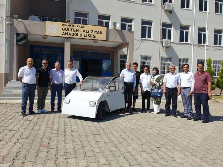<p>Çalışmada yer almanın gururunu yaşadığını ifade eden Şimşek, "Hepimizin hayalinde mühendis olmak ya da bu tür çalışmalarla ilgilenmek var. Çok büyük bir şevkle katıldık. Rapor aşamasını geçtikten sonra sevincimizi anlatamam. Kendimizle gurur duyduk." dedi.</p>

<p> </p>
