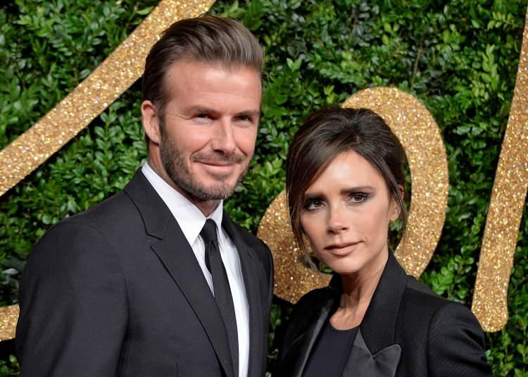 <p><strong>Sosyetenin ünlü isimlerinden olan David Beckham'ın eşi Victoria Beckham, diyet konusunda izlediği taktikle gündeme geldi. Ünlü ismin zayıflığı ve güzelliği tartışmalara yol açarken, 25 yıldır aynı yemekleri yediği öğrenildi.</strong></p>
