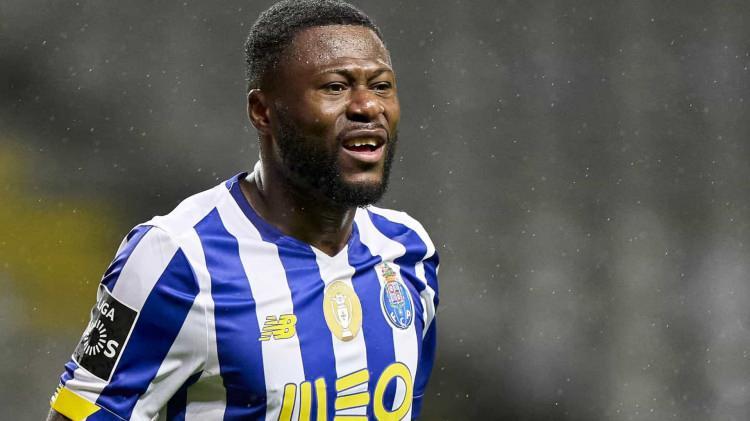 <p>TRABZONSPOR, MBEMBA'NIN PEŞİNDE<br />
<br />
Sağ stoper transferinde haftalardır pek çok isimle görüşme halinde olan Trabzonspor, Chancel Mbemba için de masada. İlk olarak geçtiğimiz sezonun devre arasında gündeme gelen 27 yaşındaki Kongolu savunmacı, artık boşta...</p>
