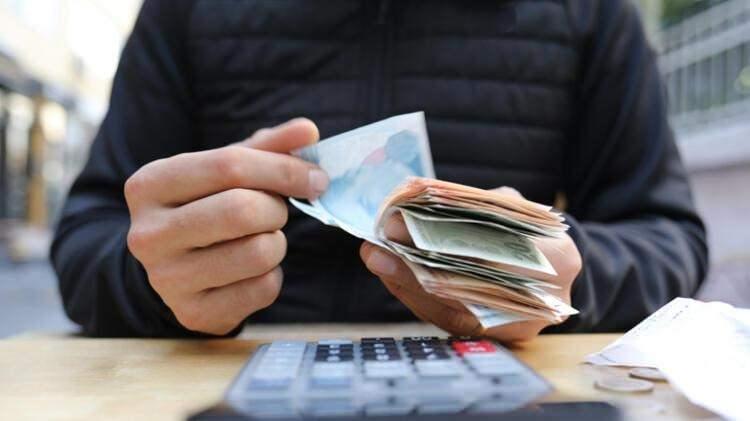 <p><strong>13) Emek Elektrik</strong></p>
<p>Şirketimizin güncel finansal tablolarında mevcut banka mevduatlarının ağırlığı TL cinsindendir. BDDK'nın 24.06.2022 tarihli, yabancı para nakdi varlıklarının TL karşılığı 15 Milyon TL'yi aşan şirketlere dönük TL cinsinden kredi kullanımını kısıtlayıcı kararının, Şirketimizin faaliyetleri ve finansal tabloları üzerinde herhangi bir etkisi olmayacağı öngörülmektedir.</p>
<p> </p>
<p><strong>14) Frigo Pak Gıda</strong></p>
<p>24.06.2022 tarihli, yabancı para nakdi varlıklarının TL karşılığı 15 Milyon TL'yi aşan şirketlere dönük TL cinsinden kredi kullanımını kısıtlayıcı kararının, Şirketimiz faaliyetleri, finansal tabloları ve mali yapısı üzerinde herhangi bir etkisi olmayacağı öngörülmektedir.</p>
<p> </p>