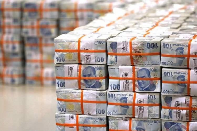 <p><strong>25) Mercan Kimya</strong></p>
<p>BDDK'nın 24.06.2022 tarihli, yabancı para nakdi varlıklarının TL karşılığı 15 Milyon TL'yi aşan şirketlere dönük TL cinsinden kredi kullanımını kısıtlayıcı kararının, Şirketimizin faaliyetleri ve finansal tabloları üzerinde herhangi bir etkisi olmayacağı öngörülmektedir.</p>
<p> </p>
<p><strong>26) Merko Gıda</strong></p>
<p>24.06.2022 tarihli, yabancı para nakdi varlıklarının TL karşılığı 15 Milyon TL'yi aşan şirketlere dönük TL cinsinden kredi kullanımını kısıtlayıcı kararının, Şirketimiz faaliyetleri, finansal tabloları ve mali yapısı üzerinde herhangi bir etkisi olmayacağı öngörülmektedir.</p>