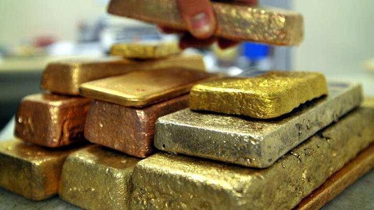 <p><strong>EN ÇOK ALTINI KAZAKİSTAN SATTI</strong></p>
<p>Araştırmacılar Rusya Merkez Bankası'nın da uzun bir aradan sonra yeniden altın rezervlerini arttırma yoluna gittiğine dikkat çekiyor. </p>