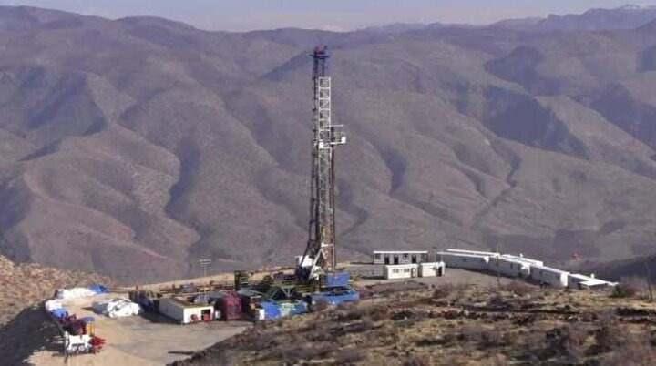 <p>Türkiye Petrolleri Anonim Ortaklığı (TPAO), Siirt'in Kurtalan ilçesinde Karabağ-2 petrol kuyusu açarak petrol arayacak.</p>