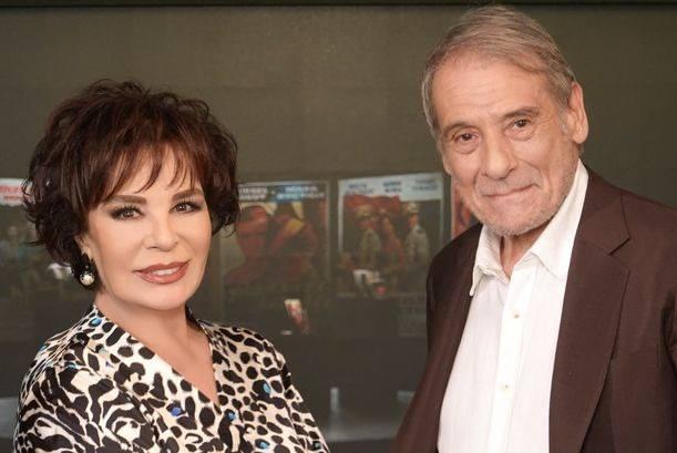 <p><span style="color:#800080"><strong>&Uuml;vey babası Kartal Tibet ile alakalı a&ccedil;ıklamalarda bulunmuştu. G&ouml;zyaşlarını tutamayan usta oyuncu, "İlk film setine beni o g&ouml;t&uuml;rd&uuml;. Yeri &ccedil;ok ayrıdır" ifadelerini kullandı</strong></span></p>
