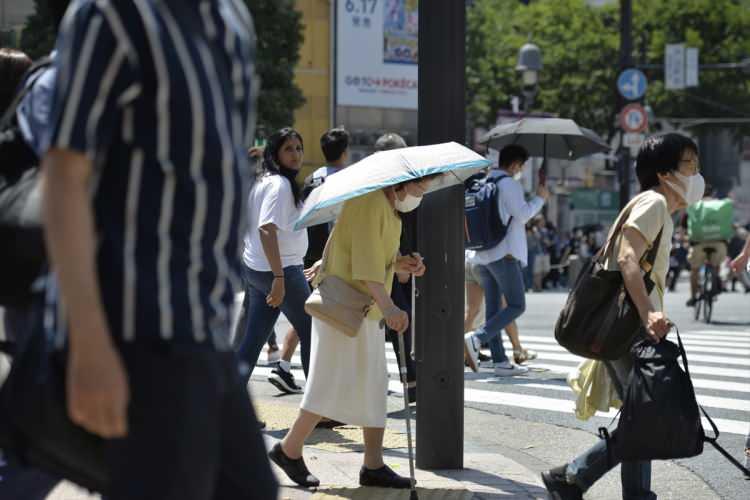<p>Tokyo Valisi ve birçok politikacı da indirim çağrısı yapanlar arasındaydı.</p>
<p> </p>