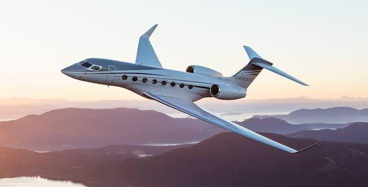 <p>Musk, bu kez eski jetinin üreticisi olan Gulfstream firmasının birini sınıf jeti olan G700 modelini satın aldı.</p>