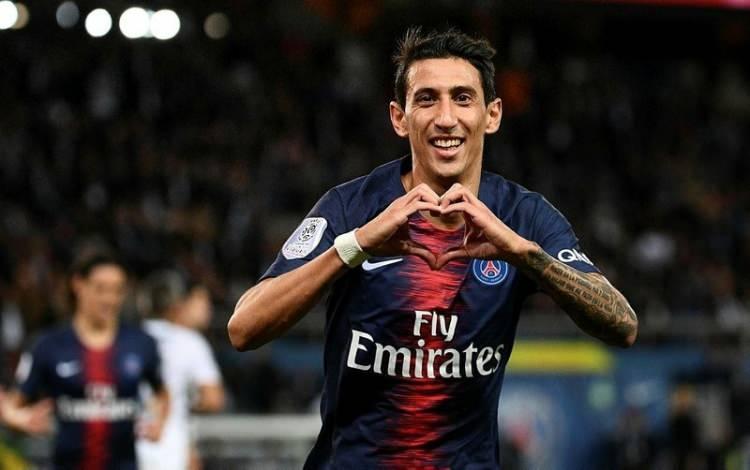 <p>Angel Di Maria</p>
<p><span style="color:#B22222">Yaş: </span>34</p>
<p><span style="color:#B22222">Piyasa Değeri:</span> 12 milyon Euro</p>
<p><span style="color:#B22222">Ülkesi:</span> Arjantin</p>
<p><span style="color:#B22222">Son oynadığı takım:</span> PSG</p>
