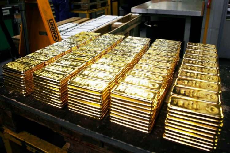 <p>ABD Dışişleri Bakanı Anthony Blinken, Rusya'dan altın alımının yasaklanmasının Moskova'yı yılda 19 milyar dolardan mahrum bırakacağını iddia etti.</p>

<p> </p>
