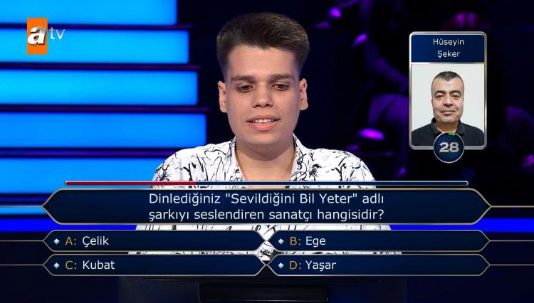 <p><span style="color:#000000"><strong>Babası Hüseyin Şeker'i joker olarak seçen yarışmacı B Şıkkı Ege yanıtını verdi.</strong></span></p>
