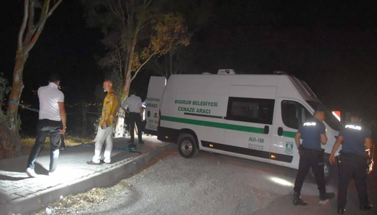 <p>Olay yerinde yapılan incelemenin ardından ceset Muğla Adli Tıp Kurumu'na gönderildi.</p>
