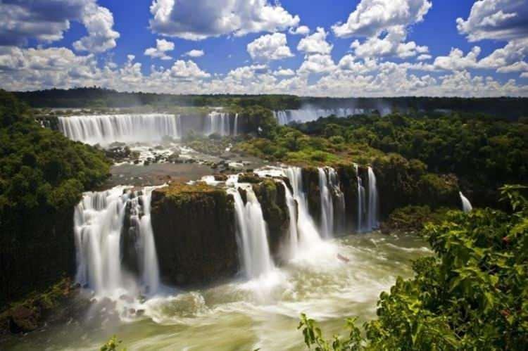 <p>Paraguay/180 günde 90 günü aşmayacak şekilde vizesiz.</p>
<p> </p>