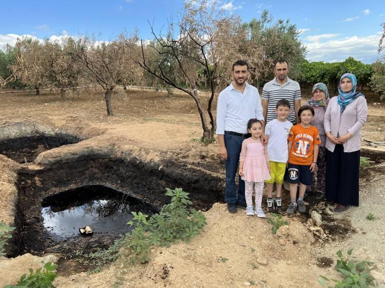 <p>Buna göre, TPAO'ya Manisa'da karadaki 15 bin 154 hektarlık alan için 5 yıl süreyle petrol arama ruhsatı verildi. Arazi sahibi Mustafa Yüksel, alandaki çalışmaların kısa sürede başlayacağını düşündüklerini ve çok heyecanlı olduklarını belirtti.</p>