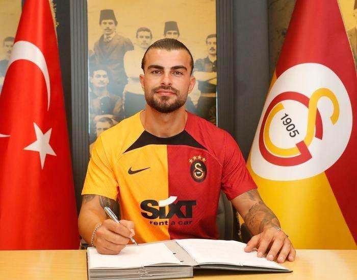<p>Abdülkerim Bardakcı</p>

<p>Konyaspor -> Galatasaray</p>

<p>Bonservis: 2.8 milyon Euro</p>
