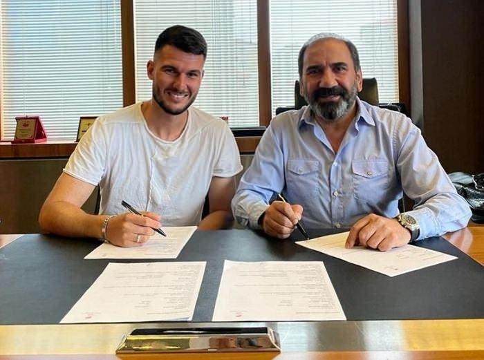 <p>Robin Yal&ccedil;ın</p>

<p>Paderborn -> Sivasspor</p>

<p>Bonservis: Bedelsiz</p>
