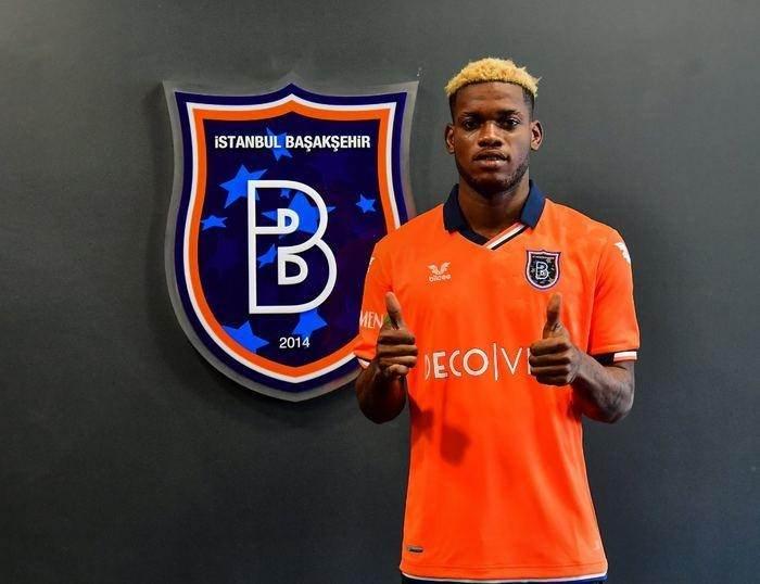 <p>Francis Nzaba</p>

<p>Diables Noirs -> Başakşehir</p>

<p>Bonservis: A&ccedil;ıklanmadı</p>
