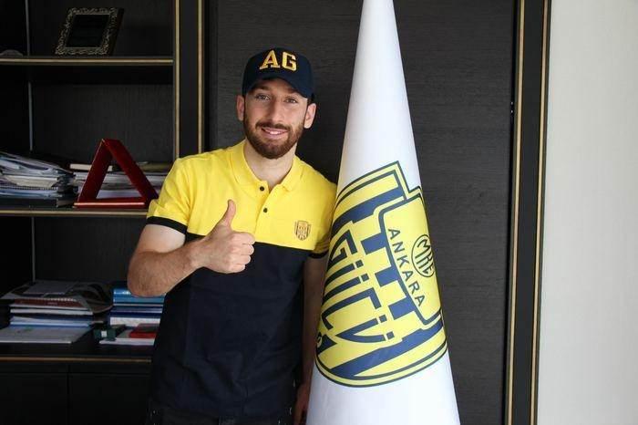 <p>Giorgi Beridze</p>

<p>Ujpest -> Ankaragücü</p>

<p>Bonservis: Bedelsiz</p>
