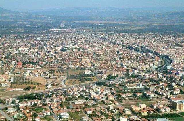 <p><strong>Akhisar, Manisa</strong><br />
<br />
Nüfus: 176.000 kişi</p>
<p> </p>