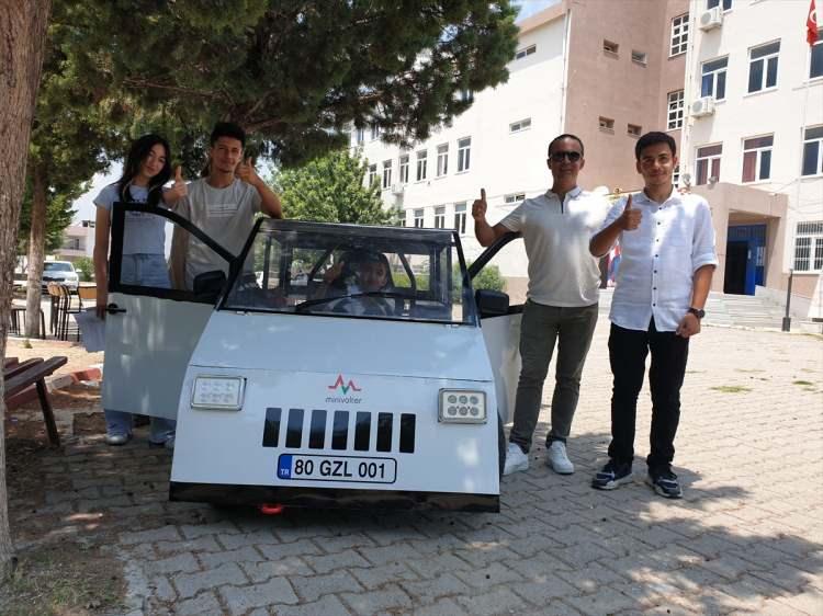 <p>Öğretmen Şamil Develioğlu, AA muhabirine, TEKNOFEST'e elektrikli araçlar kategorisinde katılmak için yaptıkları başvurunun kabul edildiğini söyledi.</p>
<p> </p>