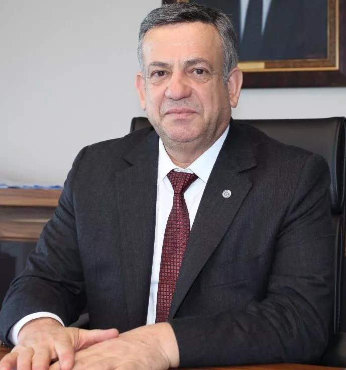 <p><strong>14- ALİ ERDEMOĞLU</strong><br />
<br />
Serveti: 1.5 milyar dolar<br />
<br />
Forbes sıralaması: 1929<br />
<br />
Doğum Yeri: Adıyaman</p>
