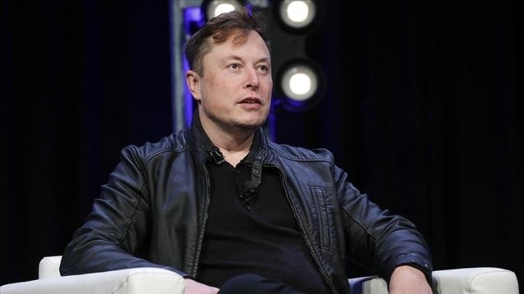 <p><span style="color:#FF0000"><strong>Elektrikli araç markası Tesla ve SpaceX’in kurucusu olan Elon Musk, 224 milyar dolar servetini bırakacağı 7 çocuğuna şimdiden sıkı bir kural listesi oluşturdu. Dünyanın en zengin insanı olan Musk'ın beklentilerini duyanlar ise büyük şaşkınlık yaşadı.</strong></span></p>
