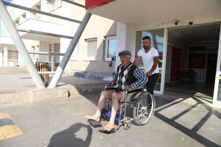 <p>Nevşehir'de, kurban kesmeye çalışırken yaralanan vatandaşlar, kentteki hastanelere başvurdu.</p>
