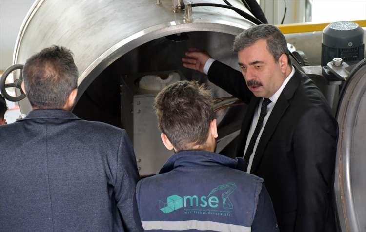 <div><strong> "1 kilogramı yaklaşık 450 avro"</strong></div>

<div> </div>

<div>Kul, ileri alaşımlar üretim merkezinin üniversiteye de önemli ölçüde gelir sağlayacağını vurgulayarak "Üniversiteler artık kendi öz kaynaklarını oluşturmalı. </div>
