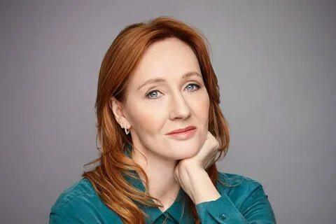 <p><span style="color:#000000"><strong>#IStandWithJKRowling hashtage'i ise dün gece Twitter'da trendlere yükseldi. </strong></span><a href="https://www.yasemin.com/"><span style="color:rgb(255, 255, 255)">(Yasemin.com) </span></a></p>