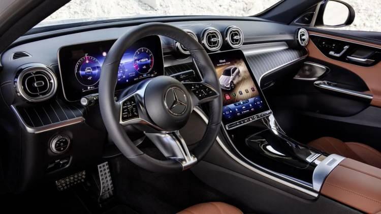 <p><strong>MERCEDES-BENZ</strong></p>
<p>Satış Adedi: <strong>2,865</strong></p>