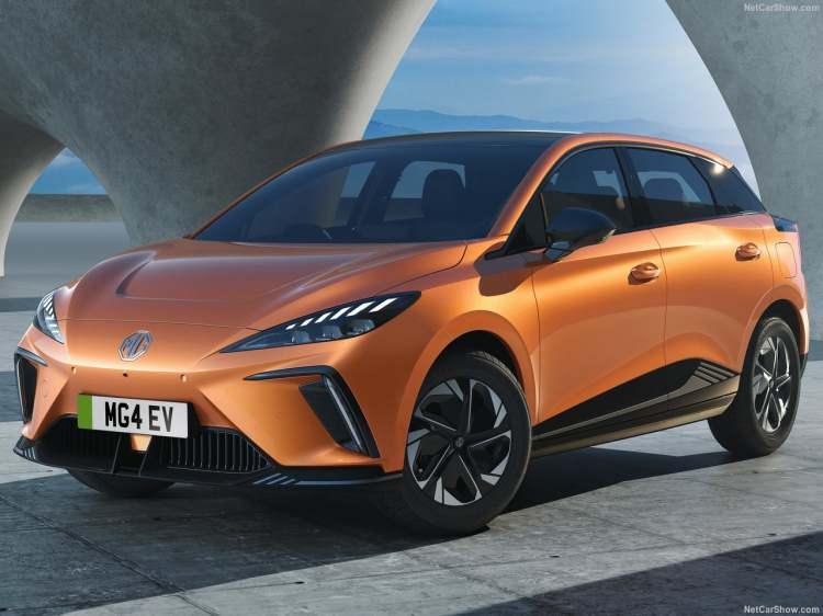 <p>Yapılan açıklamaya göre MG4 şu anda Avrupa'nın farklı noktalarında son test aşamasından geçiriliyor.<br />
<br />
Elektrikli hatchback'in 2022'nin son çeyreğinde satışa sunulması planlanıyor.<br />
<br />
 </p>
