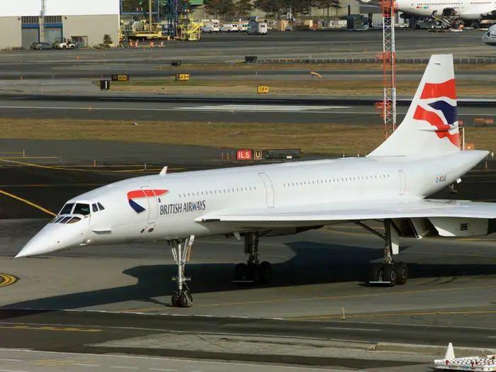 <p>Concorde'un ölümünden bu yana havacılık sektörü başka bir süpersonik yolcu uçağı görmedi. Çünkü üreticiler hala ikonik uçağın karşılaştığı verimlilik, maliyet ve gürültü gibi zorlukları çözmeye çalışıyor.</p>