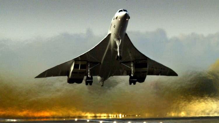 <p>Süpersonik yani sesten daha hızlı uçak geliştirme fikri ikinci dünya savaşına dayanmaktadır. Dünyada sesten hızlı uçakla uçan ilk insan, II. Dünya Savaşı pilotlarından Charles Yeager'di.</p>

<p>Concorde uçağının fikri de 1956 yılında İngiltere ve Fransa ortaklığı sonucunda ortaya çıktı.</p>
