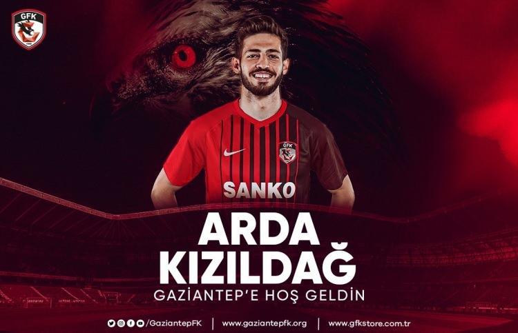 <p><strong>Gaziantep Fk:</strong> Arda Kızıldağ</p>

<p><strong>Sözleşme Süresi:</strong> 3 yıl</p>
