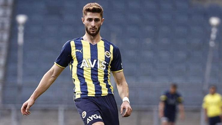 <p>Comolli'den Jesus'un prensine kanca!</p>
<p>Fenerbahçe'nin Avusturya kampındaki maçlarda yıldızlaşan ve teknik direktör Jorge Jesus'un gözüne giren genç futbolcu İsmail Yüksek'e sürpriz bir talip çıktı. Fransız ekibi Toulouse'un Başkanlığını yapan Sarı-Lacivertliler'in eski sportif direktörü Damien Comolli, İsmail Yüksek'i takımına transfer etmek istiyor.</p>