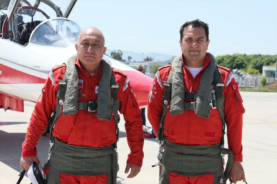<p>Kuruluşunun 30'uncu yılını kutlayan, Türk Hava Kuvvetlerinin akrobasi timi Türk Yıldızları, bugüne kadar 600'e yakın gösteri uçuşu gerçekleştirdi.</p>