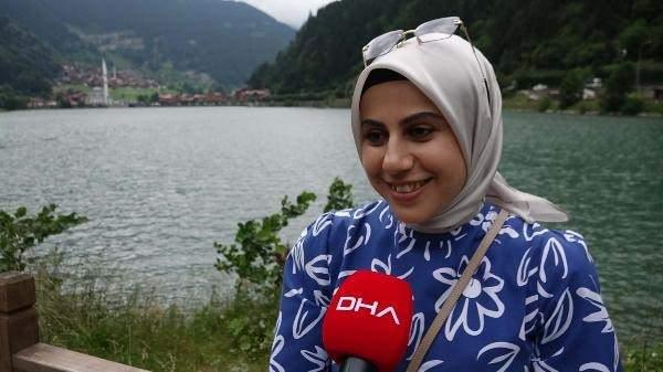 <p>‘BURASI MUHTEŞEM BİR YER'</p>
<p>Uzungöl’e gezmeye gelen Kübra Gültekin, "Erzurum’dan geldik. Oldukça kalabalık. Yaz sıcakları yok. Aksine tatlı bir serinlik ve muhteşem bir doğa insanı karşılıyor Uzungöl’de. Burası muhteşem bir yer. Genellikle Körfez ülkelerinden gelen turistler var. Herkes bu güzel doğanın tadını çıkartmaya çalışıyor" dedi.</p>