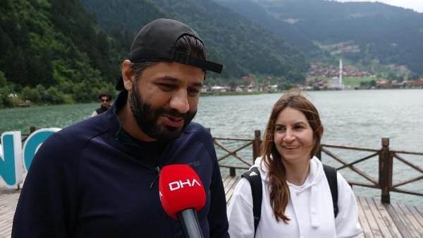 <p>Ayvalıktan Uzungöl'e gelen Erkan Berdivek ise "Memleketimiz Elazığ’a gidiyorduk Geçerken de Karadeniz tur yapalım istedik. Tabi vazgeçilmez duraklarımızdan bir tanesi de bu doğa harikası Uzungöl oldu. Çok güzel bulduk burayı. Uzungöl ve Karadeniz her zaman beklentiyi karşılıyor" diye konuştu. (DHA)</p>
