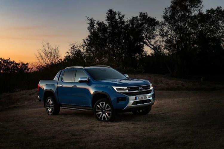 <p>Türkiye pazarına sunulacak tüm Amarok versiyonlarında, 10 vitesli otomatik şanzıman ve dört tekerlekten çekiş sistemi (4MOTION) standart olarak bulunuyor. </p>

<p> </p>
