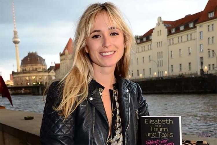 <p><span style="color:#FF0000"><strong>PRENSES ELISABETH VON THURN UND TAXIS</strong></span></p>
<p><span style="color:#000000"><strong>Almanya Prensesi Elisabeth von Thurn und Taxis, ektrem sporlarına olan ilgisiyle dikkatleri üzerine çekiyor. Aynı zamanda Vogue'da da bir köşesi olan Prenses modaya da yakından ilgili. </strong></span></p>