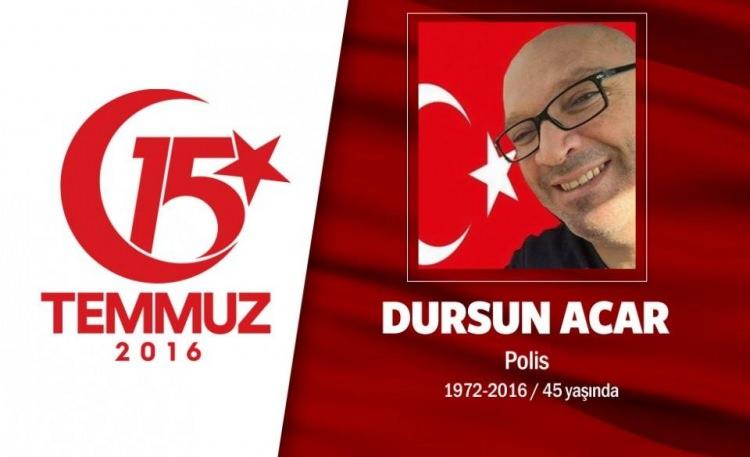 <p>Polis Özel Harekat 3. Sınıf Emniyet Müdürü olan Şehit Dursun Acar, 26 Mayıs 1972 tarihinde Artvin ilinin Yusufeli ilçesinde dünyaya geldi. 3.Sınıf Emniyet Müdürü olan Dursun ACAR, 1993 yıl?ında polis Memuru olarak Erzurum ilinde göreve başladı. 1999 Yılında Komiser Yardımcılığı kursunu başarı ile tamamlayarak Trabzon, Kars, izmir, Erzurum, Ardahan illerinde ve Özel Harekât Daire Başkanlığında Özel Harekât Polisi olarak görev yaptı. Özel Harekât Daire Başkanlığı Hizmeti Geliştirme Şube Müdürü olarak görevli olduğu sırada Ankara ili Gölbaşı ilçesinde bulunan Özel Harekat Daire Başkanlığı'na düzenlenen hava saldırısında şehit oldu. Şehidimiz Dursun Acar,  evli ve iki kız çocuğu babasıydı.</p>

<p> </p>

