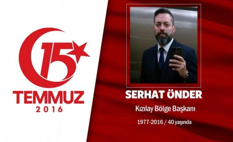 <p>1975 doğumlu Serhat Önder, evli ve bir çocuk babasıydı. Kızılay Küçükesat Şube Başkanı Serhat Önder, 15 Temmuz gecesi, "darbe gerçekleşmesin diye uğraşacağız, kendimizi göstereceğiz" diyerek eşi ve çocuklarını da yanına alıp Genelkurmay Başkanlığı'nın önüne gitti ve direnişe katıldı. Son sözü jetler alçak uçuş yaparken oğluna dönüp, “Korkma oğlum” oldu. Serhat Önder, Genelkurmay Başkanlığı önünde darbecilerin helikopter saldırısı sonras? şehit düştü. 16 yaşındaki kızı Hilal Önder, şehit babası için "Allah herkese şehit olmayı nasip etmez. Gurur duyuyorum." diyor. 41 yaşındaki şehit Önder, Çankırı'nın Şabanözü ilçesi Bakırlı köyünde son yolculuğuna uğurlandı. </p>
