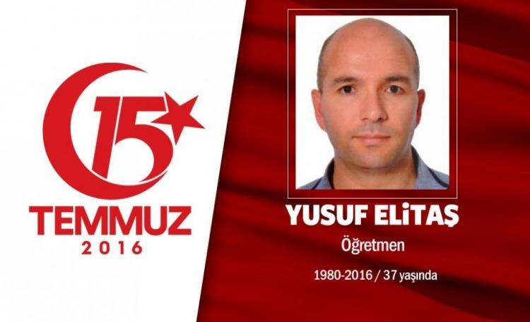 <p>37 yaşındaki öğretmen Yusuf Elitaş Ankara'da öğretmenlik yapıyordu. Evli ve 2 çocuk babasıydı. 15 Temmuz darbe girişimi gecesi şehit olan tek öğretmen oldu. Altındağ Ertuğrul Gazi Ortaokulu'nda Müdür yardımcılığı yapan Yusuf Elitaş, Cumhurbaşkanlığı çevresinde helikopterden atılan kurşunların hedefi oldu, şehadet şerbetini içti.Şehit Yusuf Elitaş'ın cenazesi Ankara Karşıyaka Mezarlığı'nda son yolculuğuna uğurlandı.</p>