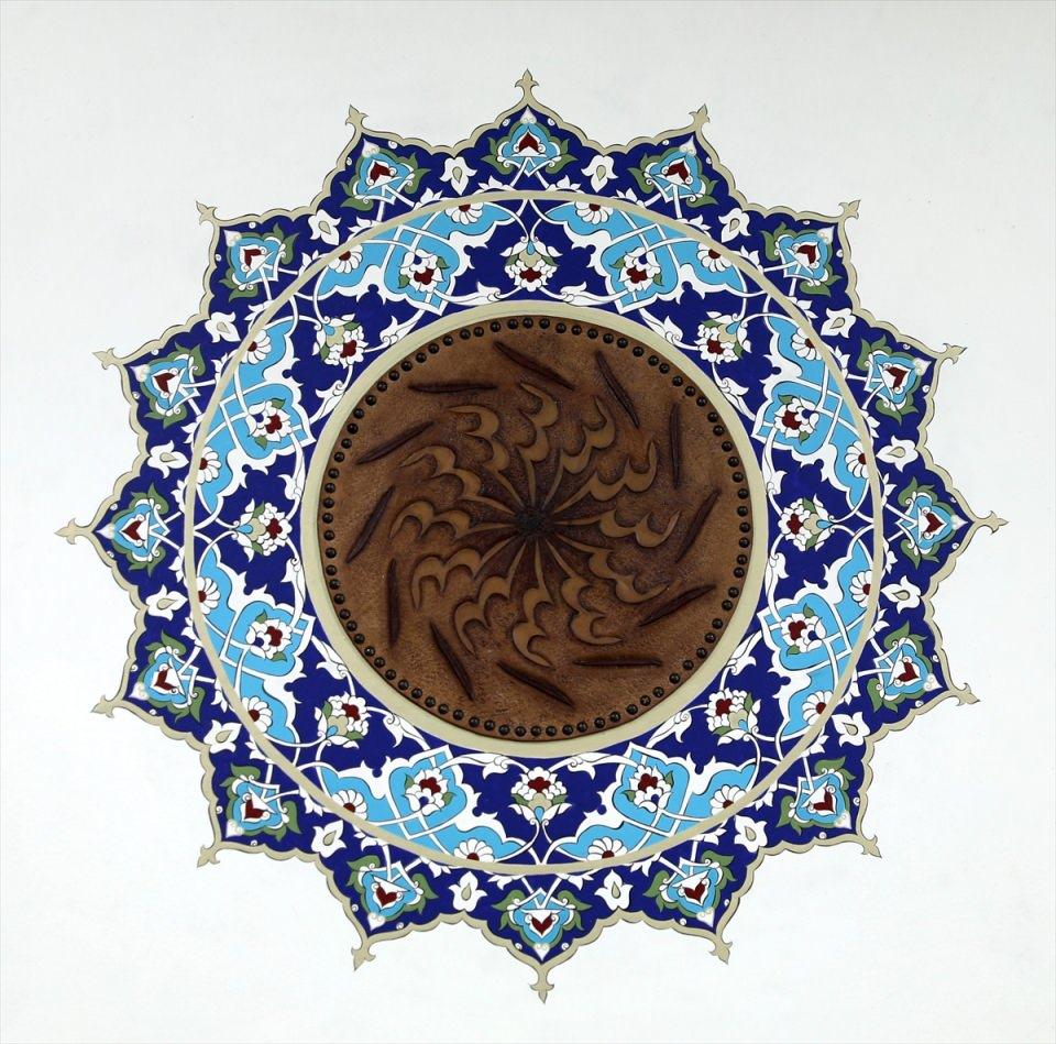 <p>Sergileme amaçlı yapılan bu eserlerden bazıları talep edenlere satılıyor.</p>
<p> </p>