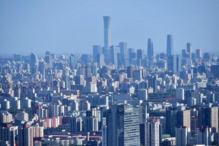 <p>Çin'in Şanghay şehrinde gündüz 40 dereceyi aşan hava sıcaklıkları nedeniyle "kırmızı alarm" verildi.</p>

<p> </p>
