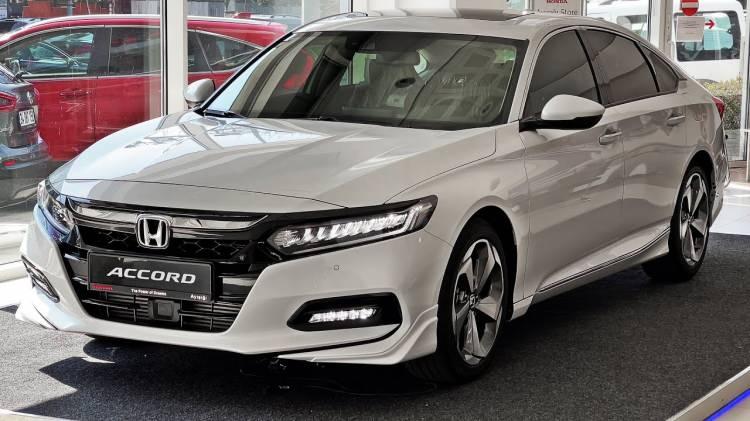 <p><span style="color:rgb(178, 34, 34)"><strong>HONDA ARAÇLAR HACKLENİYOR</strong></span></p>

<p>Shiftdelete'de yer alan habere göre; hırsızlar sadece bir telsiz yardımı Honda araçların kapılarını açabiliyor ve motoru çalıştırabiliyor.</p>
