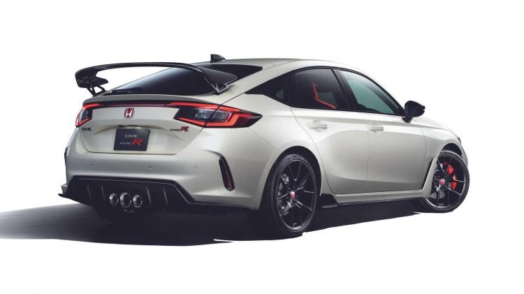 <p>Honda, bu paylaşımında yeni Civic Type R'ın tasarımına ve motor, şanzıman, aerodinamik, fren ve egzoz sistemi üzerindeki güncellemelere dikkat çekiyor. </p>
