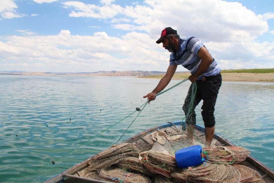 <p>Öğrenmek dışında başka bir hedefinin olmadığını belirten Mustafa Güler, "Asıl amacım, eğitim hayatlarını sürdüren iki oğluma ve gençlere örnek olmaktır” dedi.</p>