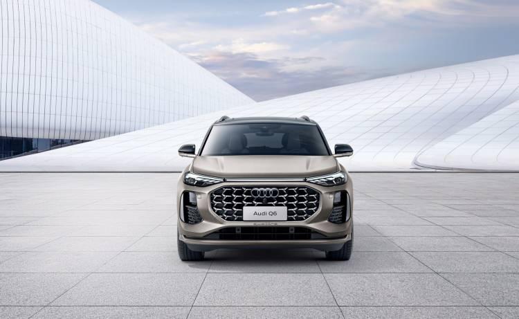 <p>Audi, Çin'de lüksün ve teknolojinin sınırlarını zorlayan yeni modeli Q6'yı tanıttı. Yeni Q6, 2.0 ve 2.5 litre benzinli motorlardan güç alıyor.</p>

<p> </p>

<p> </p>

